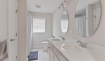 25 Kristin Dr, Cranston, RI 02921
