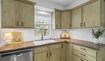 1605 GOSHEN Ave, Cheyenne, WY 82001