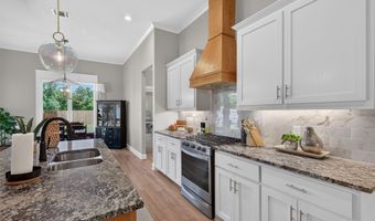 329 Newport Ln, Benton, LA 71006