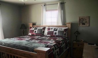 520 Holiday Dr, Ardmore, OK 73401