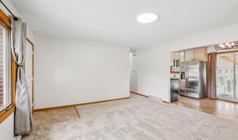 621 SE 4th St, Ankeny, IA 50021