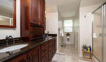 7403 OLD CHAPEL Dr, Bowie, MD 20715