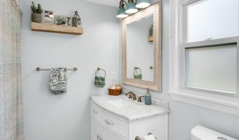 238 Forepeak Ave, Beachwood, NJ 08722