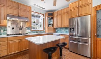 55 Hunter Ave, Newport, RI 02840