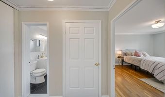 1300 ARLINGTON Rdg 708, Arlington, VA 22202
