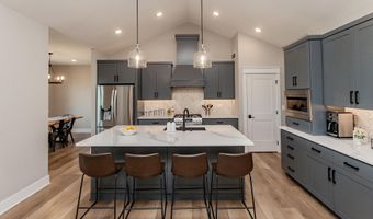 652 Xanadu Pl, Ames, IA 50014