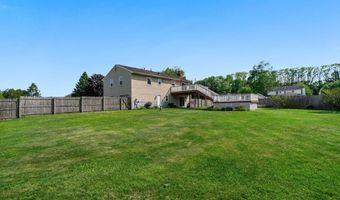 19 Midway Dr, Albany, NY 12205