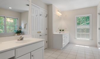 22 POTTERS Ln, Annapolis, MD 21403