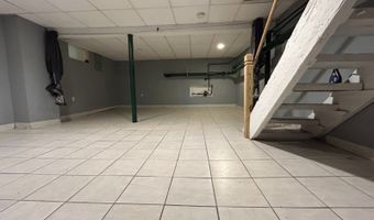 135 W Chrystal St, Andover, NJ 07801