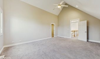 1838 N Windsor Dr, Arlington Heights, IL 60004