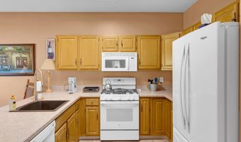 180 Sylvan Lake Blvd, Bayville, NJ 08721