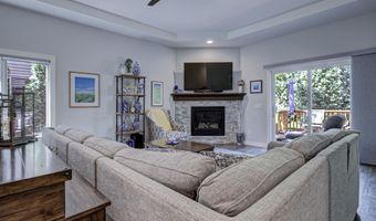 1614 STANTON Cir, Appleton, WI 54915