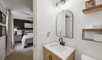 8 N Longwood Ln, Alexandria, KY 41001