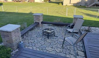 1109 Clover Ct, Aberdeen, SD 57401