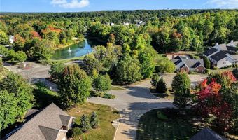660 Elmwood Pt, Aurora, OH 44202