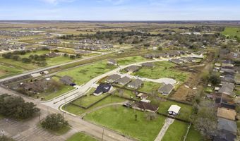 137 Bayou Bend Blvd, Angleton, TX 77515