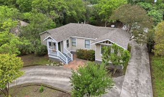 261 E OAKVIEW Pl, Alamo Heights, TX 78209