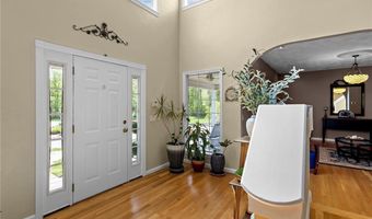 386 Tourtellot Hill Rd, Glocester, RI 02814