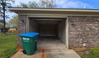141 Mcrae St, Atmore, AL 36502