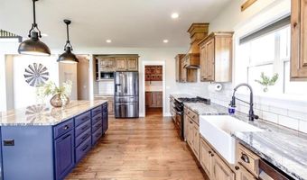 9174 207th Ave, Anamosa, IA 52205