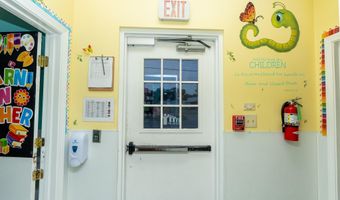 890 Vee St, Biloxi, MS 39532