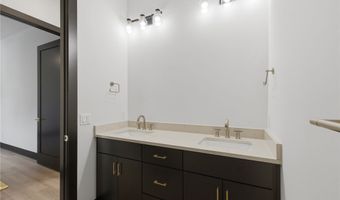 217 NE H St, Bentonville, AR 72712