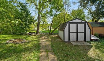 1527 N Harrison St, Algonquin, IL 60102