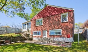 35 N Long St, Johnston, RI 02919