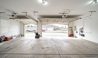 5930 E Pheasant Dr, Ammon, ID 83401