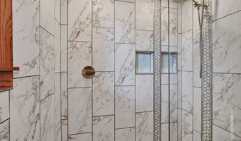 805 SE 2nd St, Ankeny, IA 50021