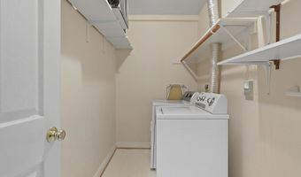 7441 HEATHERFIELD Ln, Alexandria, VA 22315