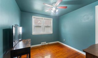 122 S Edgehill Ave, Austintown, OH 44515