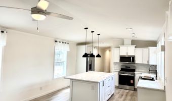 295 Pine Dr, Altoona, WI 54720