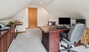 9 Santom St, Auburn, MA 01501