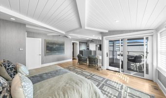 162 76th St, Avalon, NJ 08202