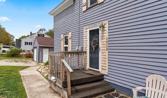 1215 NAVARINO St, Algoma, WI 54201