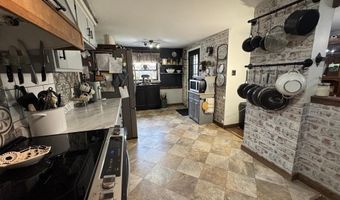 3412 COLONIAL Ct, Allentown, PA 18104