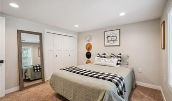 1102 E 2nd St, Anamosa, IA 52205