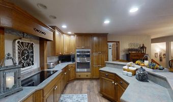 114 Chaudoin Dr, Angola, IN 46703