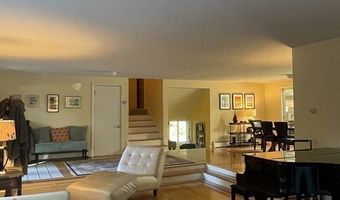 39 Oriole Dr, Andover, MA 01810