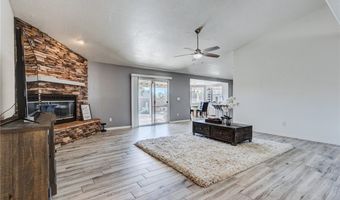 19783 Lara Ln, Apple Valley, CA 92308
