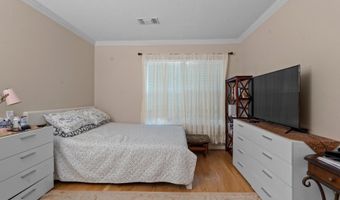 20322 BEECHWOOD Ter 202, Ashburn, VA 20147