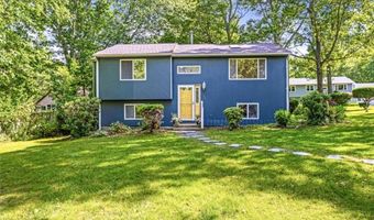 107 Huckleberry Rd, North Kingstown, RI 02852