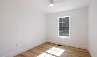 176 Rockwell Ave, Bristol, CT 06010