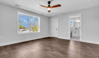 512 Seaman Ave, Beachwood, NJ 08722