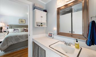 118 Poplar St, Bangor, ME 04401