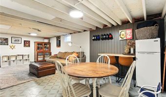 1015 Lowell Dr, Apple Valley, MN 55124