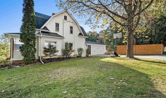 302 E MISSION Rd, Allouez, WI 54301