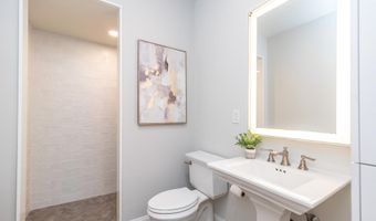 5812 HICKORY HOLLOW Ln, Doylestown, PA 18902