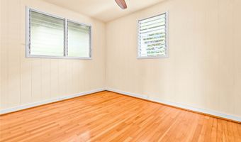 691 Kihapai St B, Kailua, HI 96734
